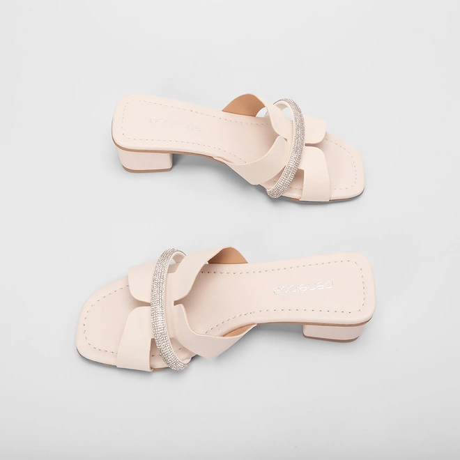 natpe様 Tamanco Penélope Recorte Vazado & Strass Off White