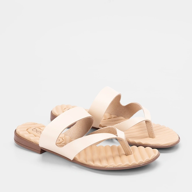 Rasteira Beira Rio Tira de Dedo Estilizada Off White