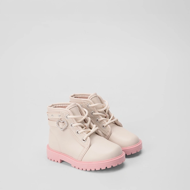 Bota Coturno Molekinha Bebê Coração Rebites Off White