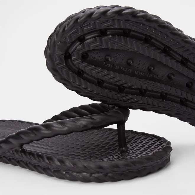 Chinelo Gabriela Textura Tressê Preto