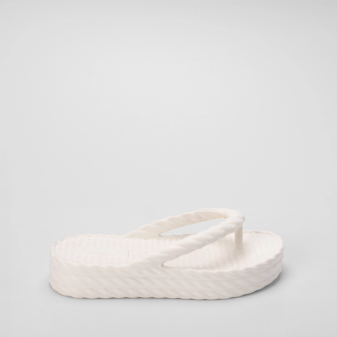Chinelo Gabriela Flatform Textura Tressê Branco