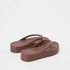 Chinelo Gabriela Flatform Textura Tressê Marrom