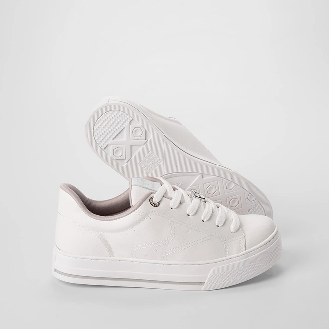 Tênis Casual Feminino Via Marte Flatform Aplicação Logo Branco