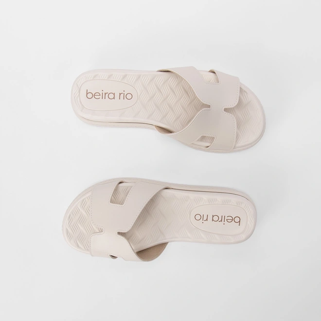 Rasteira Papete Beira Rio Tiras Vazadas Off White