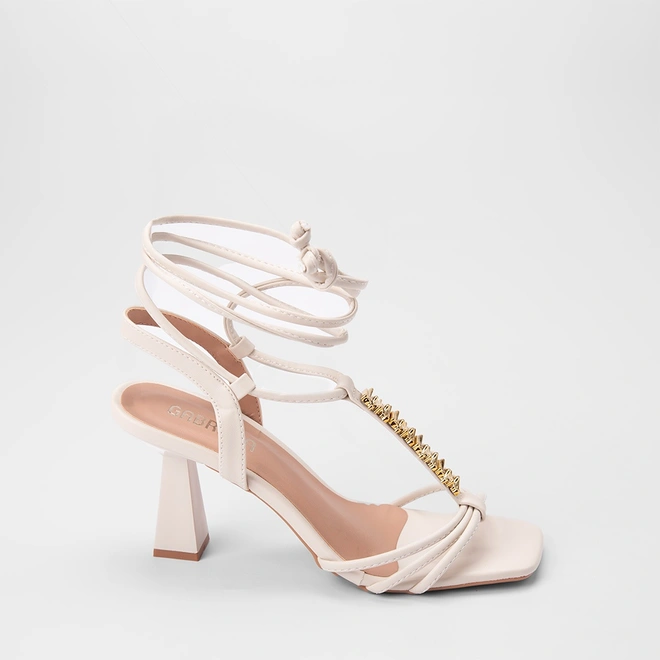 Sandália Feminina Gabriela Amarração Aplicação Estilizada Off White