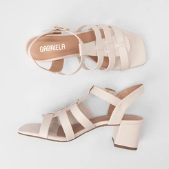 Sandália Feminina Gabriela Salto Bloco Tiras Aranha Off White