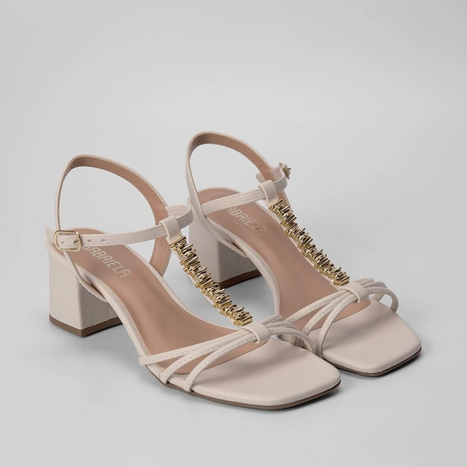 Sandália Gabriela Aplicação Estilizada Off White