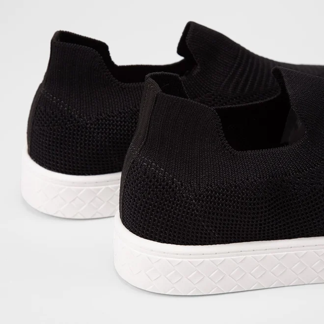 Slip On Feminino Moleca Knit Calce Fácil Preto