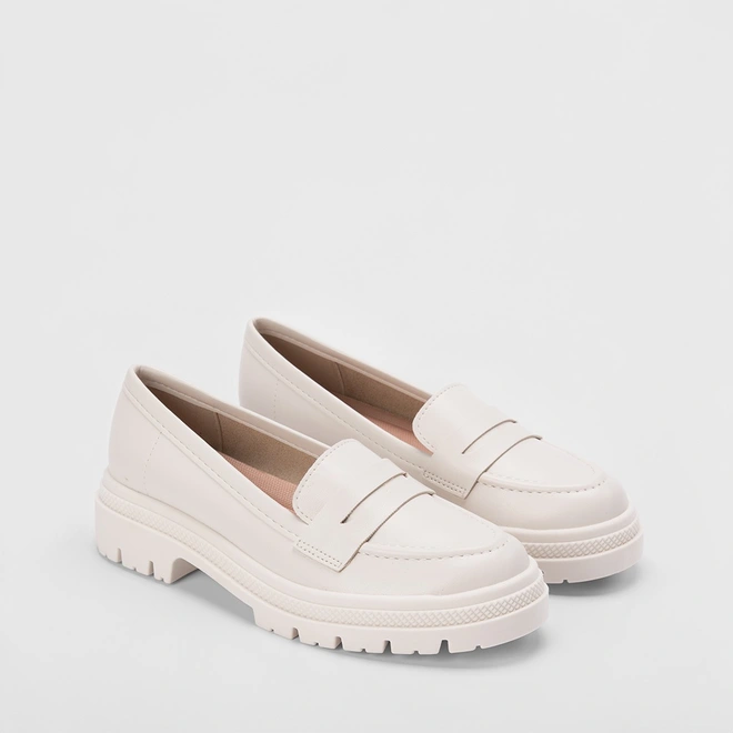 Mocassim Loafer Moleca Tratotado Off White