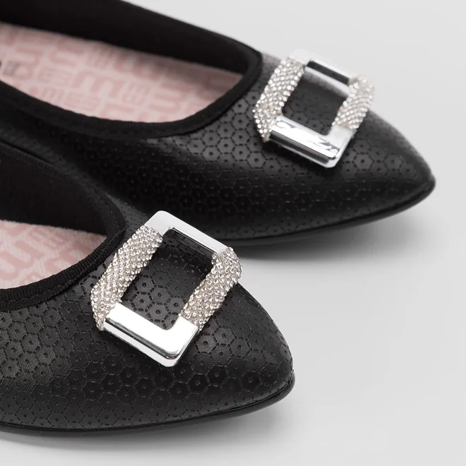 Sapatilha Moleca Texturizada Enfeite Strass Preto