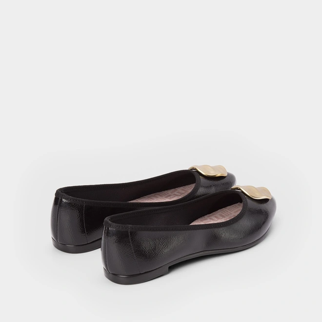 Sapatilha Moleca Enfeite Dourado Preto