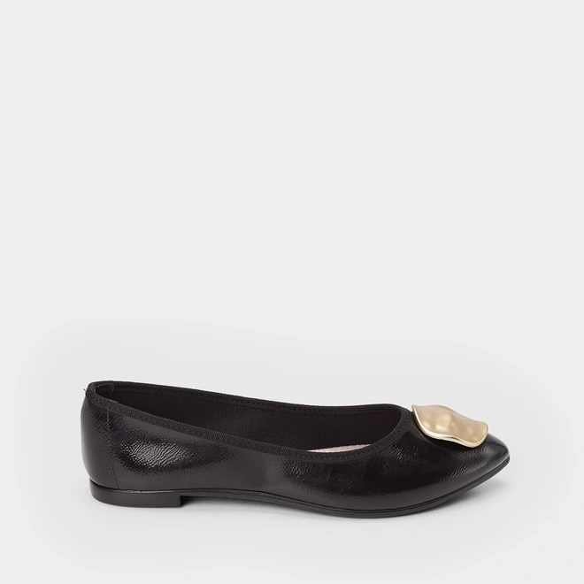 Sapatilha Moleca Enfeite Dourado Preto