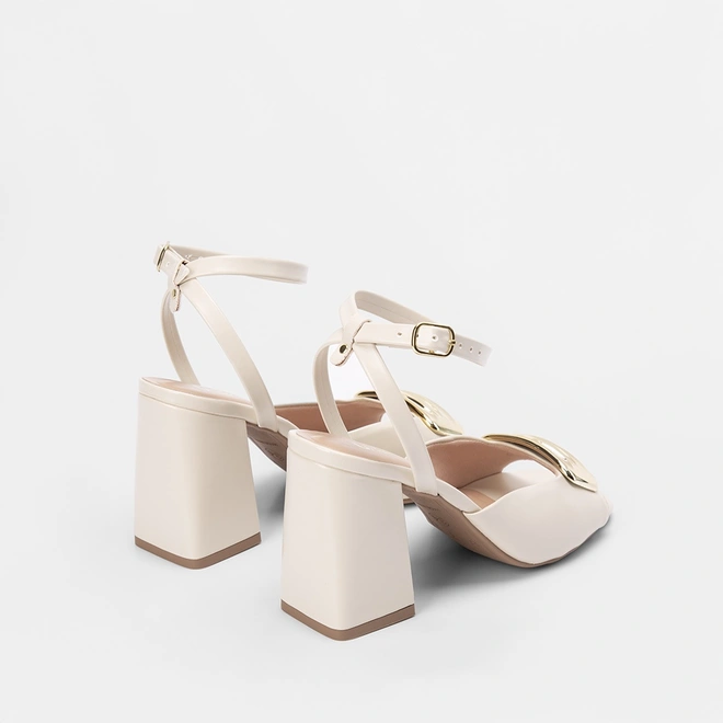 Sandália Gabriela Salto Alto Decote & Enfeite Off White