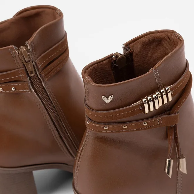 Ankle Boot Mississipi Salto Médio Fivelas Marrom