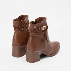 Ankle Boot Mississipi Salto Médio Fivelas Marrom