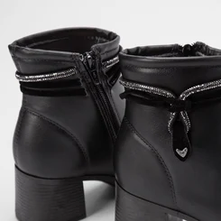Ankle Boot Mississipi Salto Médio Tira Strass Preto