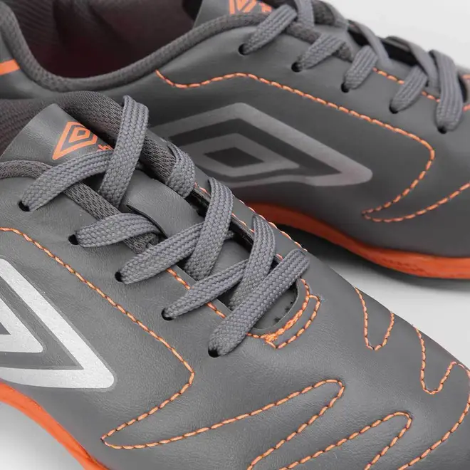 Chuteira Infantil Futsal Umbro Laranja & Cinza