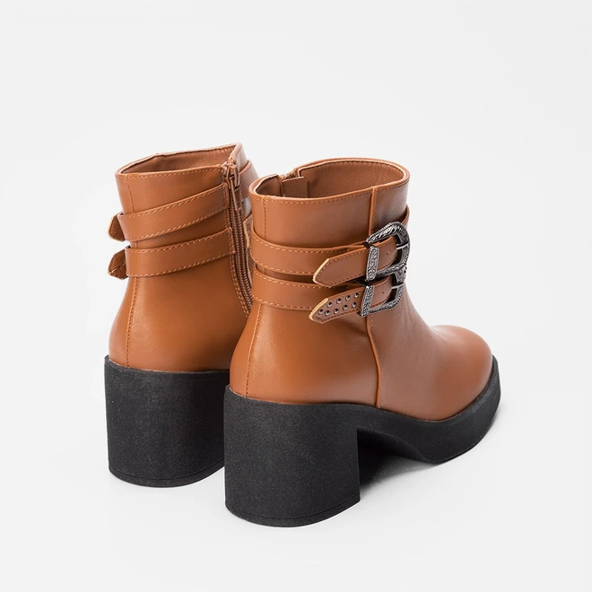 Ankle Boot Sua Cia Fivela Estilizada Caramelo