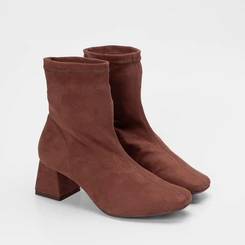 Ankle Boot Bebecê Salto Médio Camurça Marrom