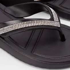 Chinelo Moleca Flat Tiras Strass Preto