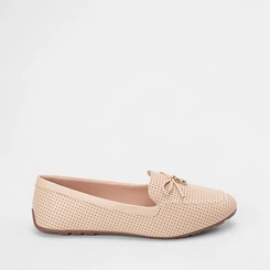 Mocassim Sua Cia Detalhe Perfuros Bege