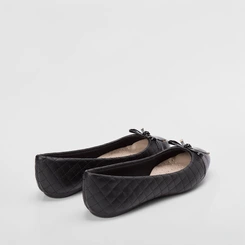 Sapatilha Sua Cia Pespontos & Laço Preto