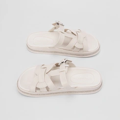 Papete Moleca Tira & Fivela Estilizadas Strass Off White