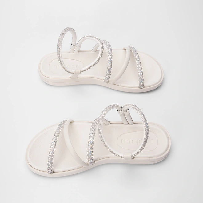 Sandália Papete Moleca Tiras Pedraria Regulável Off White
