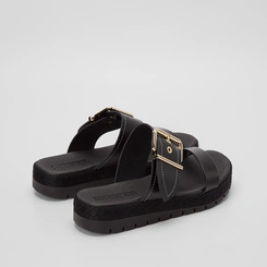Papete Moleca Flatform Tressê Tira Ampla Fivela Preto