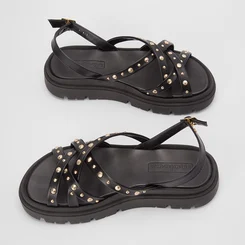 Sandália Papete Moleca Tiras Cruzadas Rebite Preto