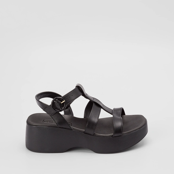 Sandália Moleca Anabela 3 Tiras Preto