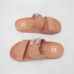 Papete Moleca Flatform Tira Ampla Fivela Strass Nude