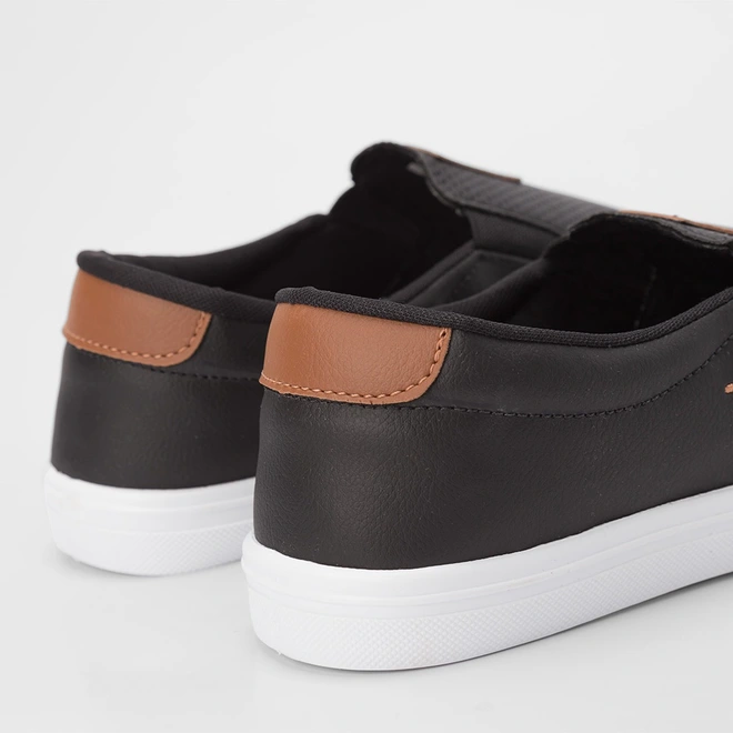 Slip On Polo Energy Detalhe Perfuros Preto