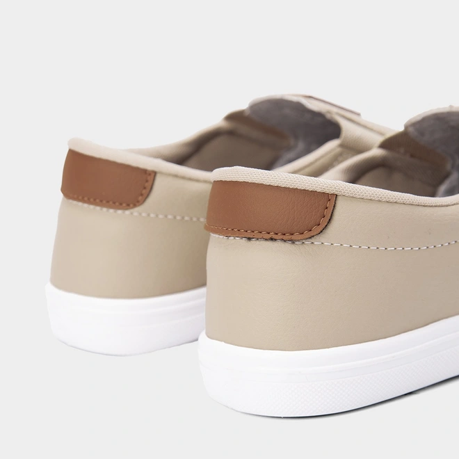 Slip On Polo Energy Detalhe Perfuros Bege