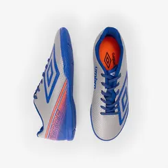 Chuteira Futsal Umbro Force Detalhe Perfuros Cinza