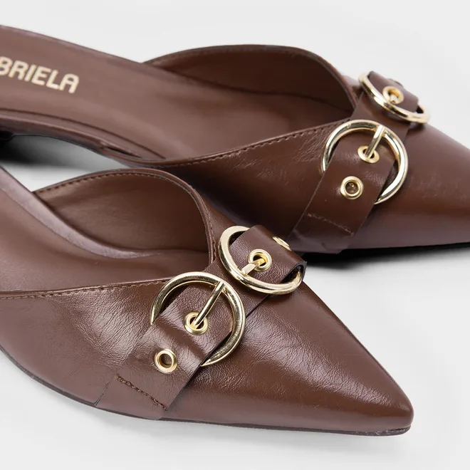 Mule Gabriela Decote Fivelas Marrom