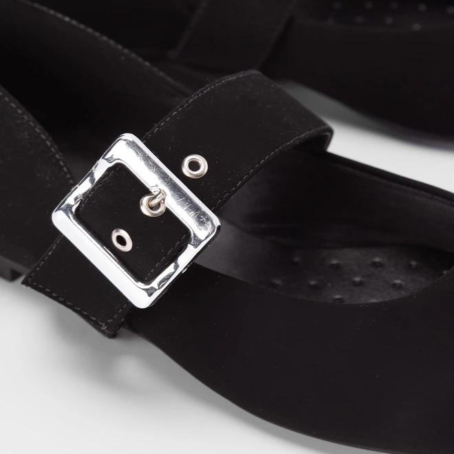 Sapatilha Boneca Gabriela Nobuck Fivela Larga Preto