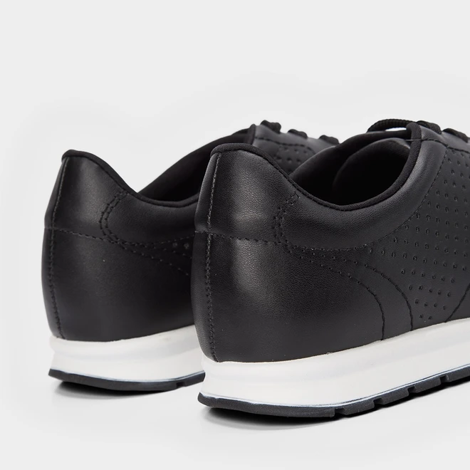 Tênis Casual Feminino Via Uno Detalhe Perfuros Preto