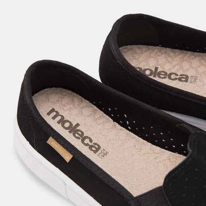 Slip On Feminino Moleca Calce Fácil Detalhe Perfuros Preto