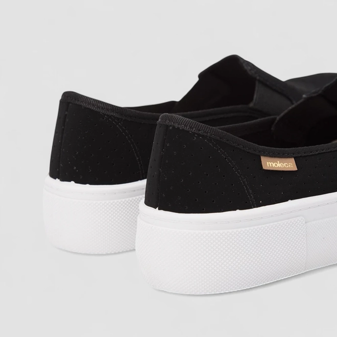 Slip On Feminino Moleca Calce Fácil Nobuck Perfuros Preto