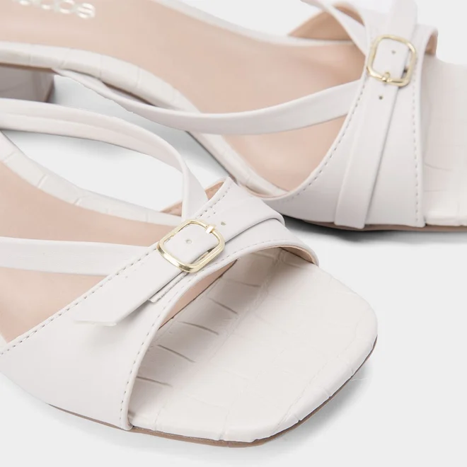 Tamanco Feminino Penélope Salto Geométrico Textura Croco Fivela Off White