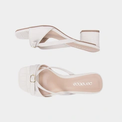 Tamanco Feminino Penélope Salto Geométrico Textura Croco Fivela Off White