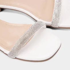 Sandália Rasteira Via Marte Strass Branco
