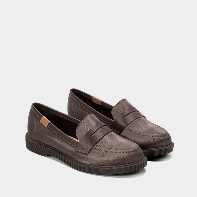Mocassim Loafer Moleca Texturizada Marrom