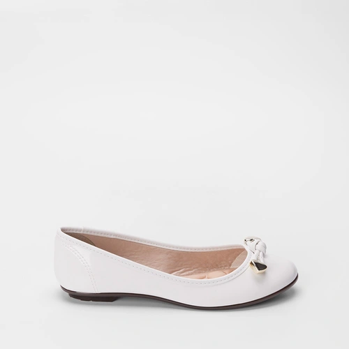 Sapatilha Moleca Detalhe Nó Corações Verniz Branco