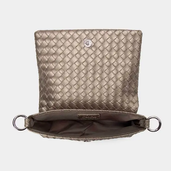 Bolsa Transversal Gabriela Metalizado Tressê Alça Corrente Prata