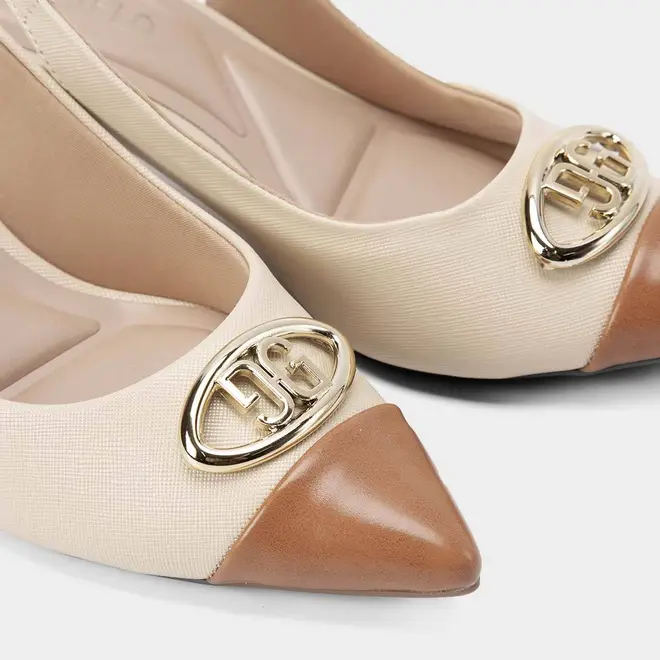 Scarpin Slingback Gabriela Salto Médio Fino Off White