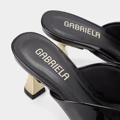 Mule Gabriela Salto Médio Flare Verniz Preto