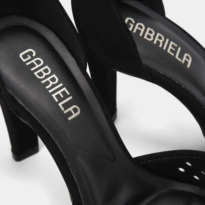 Scarpin Salto Reto Alto Com Recortes Vazados Nobuck Preto