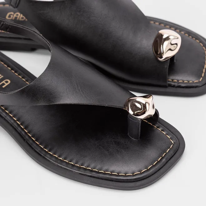 Sandália Rasteira Gabriela Enfeite Bold Preto